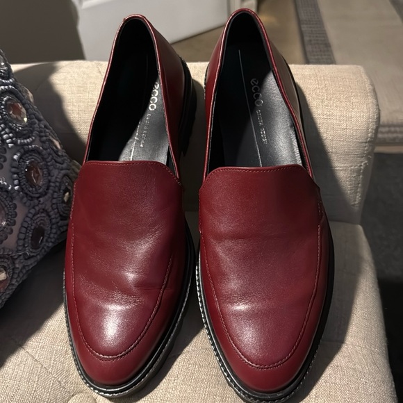 Ecco Shoes - Ecco Danish Design Burgundy Loafer Flats Shoes